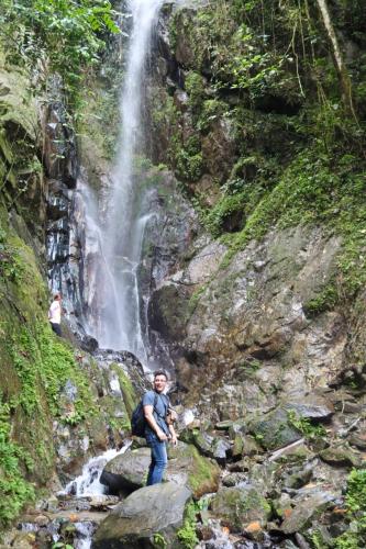 Curigua Ecolodge-Sendero Cascada la milagrosa Buga