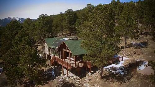 Broadmeadow Cabin - Pet Friendly - Hiking Snowshoeing Ski - Near Allenspark - Estes Park cabin