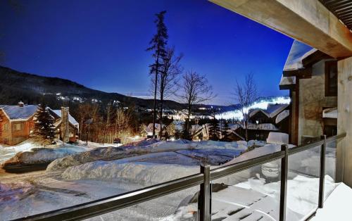 Chalets Alpins- 42 Chemin des Skieurs in Stoneham (QC)