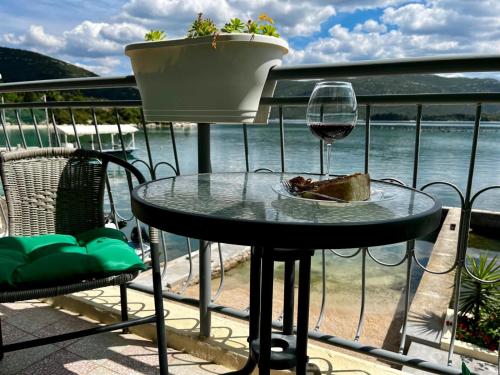 Villa Luka Apartman Pavo