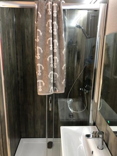 Husbåt (Husbat) in Galo