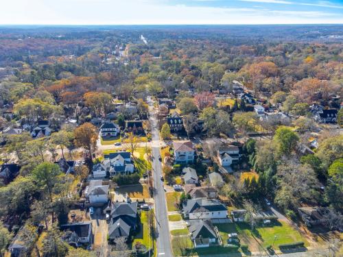 Bulldog Retreat at Five Points - Walking distance to downtown Five Points! in Athens, USA