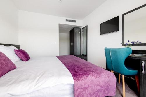 1 queen bed