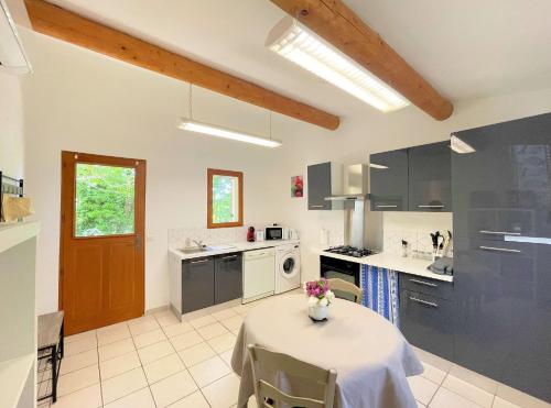 CHRIS LE VERGER in Saignon