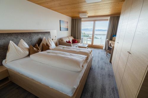 Double Room with Lake View