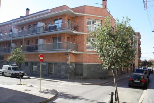 Entrance, Apartamentos Cornellalux in Cornellà de Llobregat