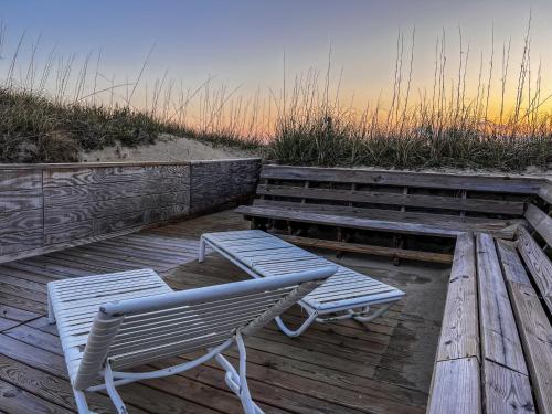 Coleman's Beach Front Inn - image 2