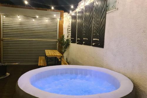 Cabin of Light - Hot Tub, Sauna, Massage Chair, BBQ, Games, Beach