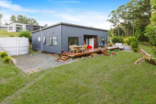 Tranquil Countryside Retreat with Modern Amenities in Pokeno