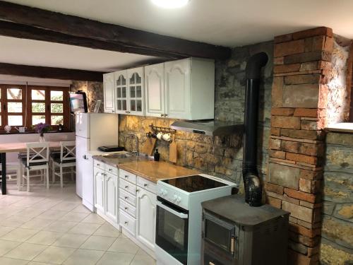 Fasiliteter, Kuća Mitića (Kuca Mitica) in Pirot