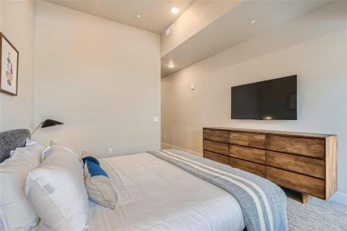 Helling Circle Hideaway 303 condo Helling Circle Hideaway 303 condo