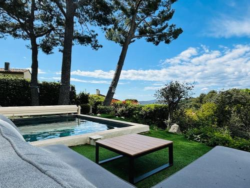 Bastide de charme sous les pins avec piscine