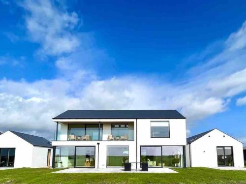 Beach house, sea, castle and mountain view gîte à louer Greencastle