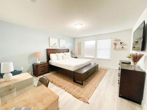 Five-Bedroom House image 10