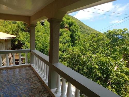 2-Bed-Sleeps 5-Private terrace-Sea View-Parking in Saint Patrick