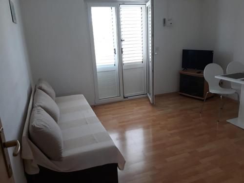 Apartments with parking space Srima - Vodice Vodice - 22994 - image 5