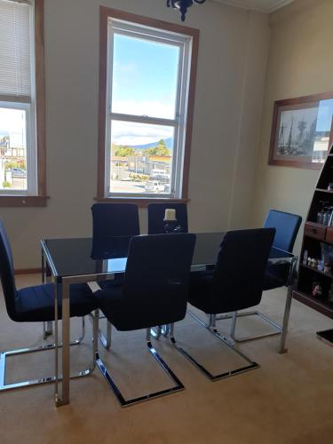 Restaurant, Royal Accommodation in Mount Taranaki