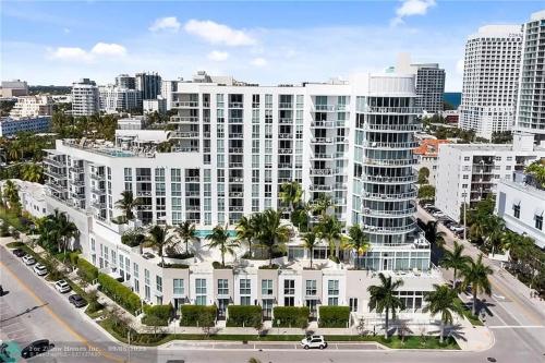 The Glamour of Upscale Downtown Ft. Lauderdale