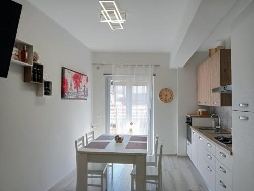 Appartamento Moderno in Centro città - Lago Trearie