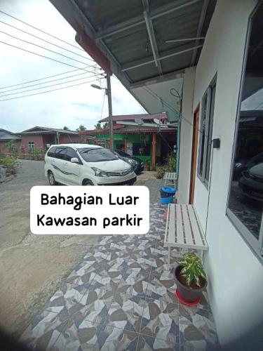 Haji Ineng Homestay- Guest House