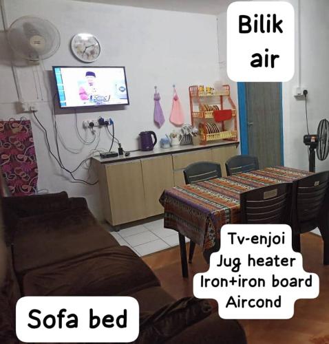 Haji Ineng Homestay- Guest House