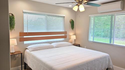Air Conditioned! Paradise Park Brand new 2-bedroom Suite