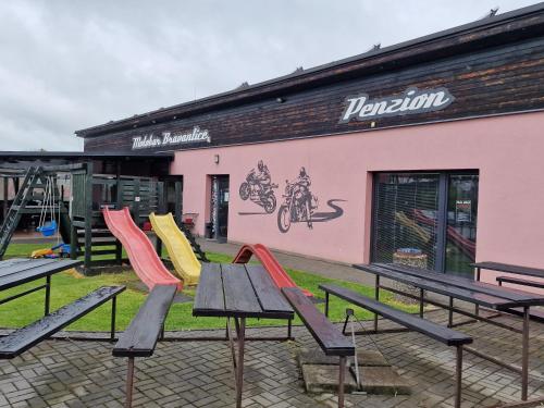 Penzion a Motobar 66 Bravantice in Bravantice