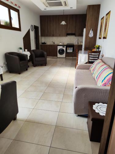 Mariam Apartment in Anafotija