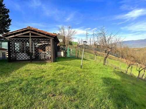 Villetta nel bosco tra Firenze Arezzo e Siena