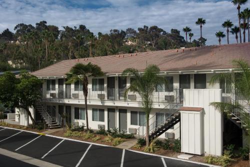 Hotel Iris - Mission Valley-San Diego Zoo-SeaWorld