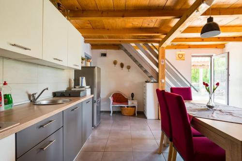 Charming village house - Milina in Grab
