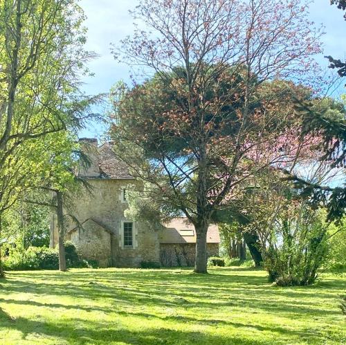 Hunting Lodge - 10p - Le Mans 24hrs - private pool - Location saisonnière - Fercé-sur-Sarthe