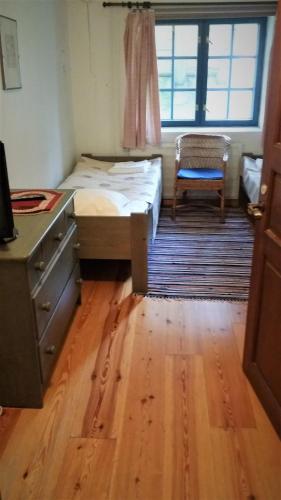 2 twin beds