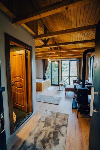 Montana Suite Bungalows