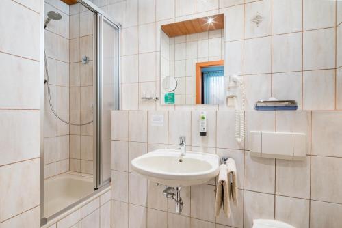 Hotel Straubs Schone Aussicht 2.1km von Wörth am Main entfernt