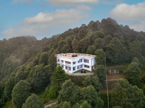 JHS Estate by Just Homestay