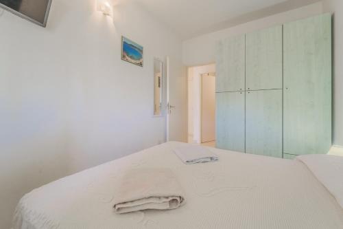 2 bedrooms, 4 beds