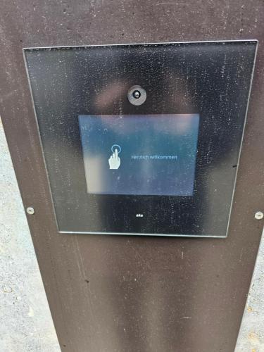 3 rooms 2 bathrooms 2 toilets new apartment center of Düsseldorf underground parking space contactless self check-in, Дюссельдорф (фото 8)