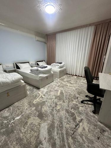 3 twin beds