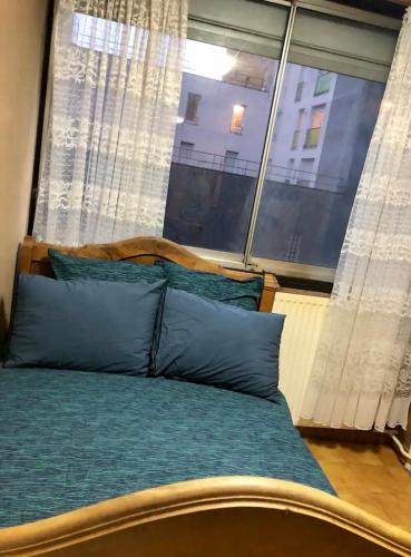 Private double room near Metro 5 Bobigny - Pension de famille - Bobigny