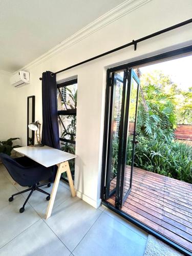 One-Bedroom Apartment image 8
