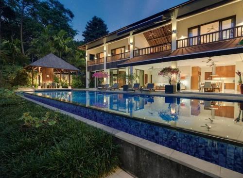 Baratayuda 3BR Green Pool Villa CYN