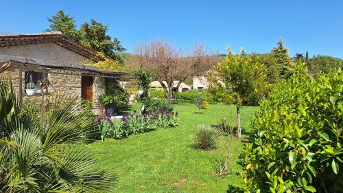 Chez Dom & Albert - Location saisonnière - Saint-Cézaire-sur-Siagne