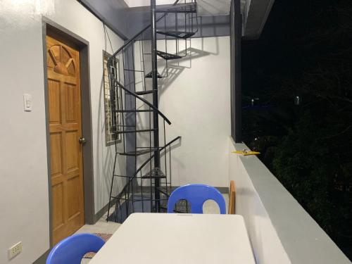 Romblon Transient House 2nd Floor in ロンブロン