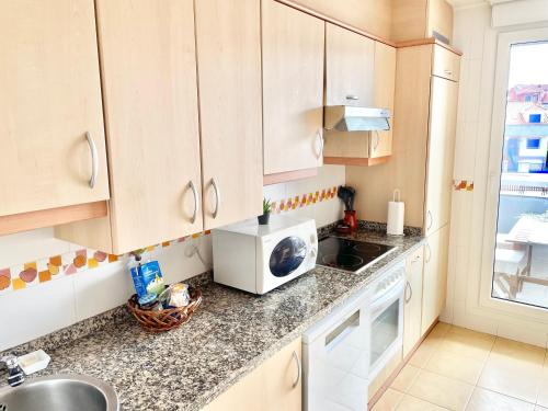 Apartamento San Juan. Piscina y Parking privado. in San Juan de la Arena