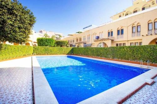Villa Magerit, entire home 5 minutes easy walk to sandy beach, La Mata (foto 3)