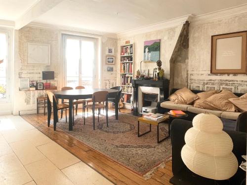 Bright and modern 2-bedroom Montmartre apartment close to Sacré-Coeur - Location saisonnière - Paris