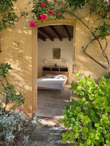 Charmante petite maison avec piscine gîte à louer Maupas