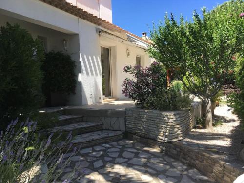 Villa avec piscine dans la garrigue entre Narbonne et Méditerranée