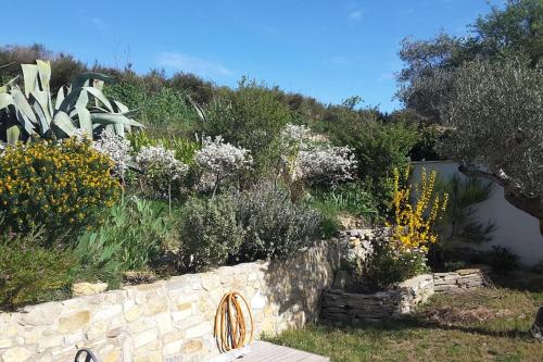 Villa avec piscine dans la garrigue entre Narbonne et Méditerranée